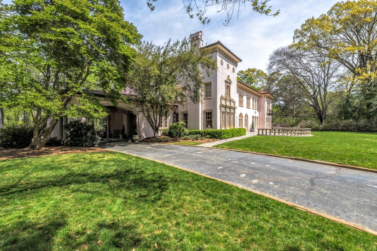 509 W Paces Ferry Rd NW Villa Juanita