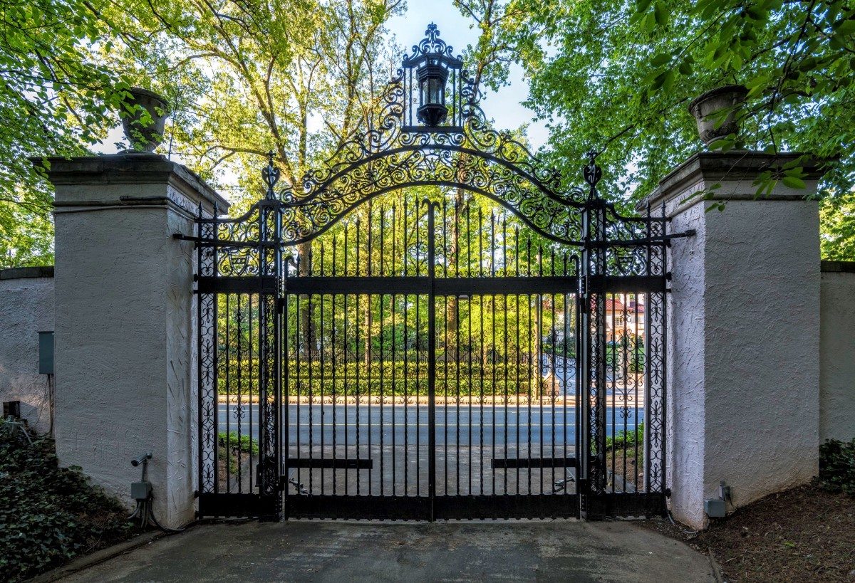 Villa Junita 509 west paces ferry Buckhead real estate