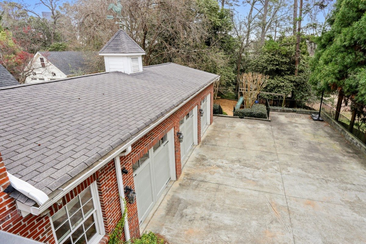 3153 Peachtree Road.jpg37