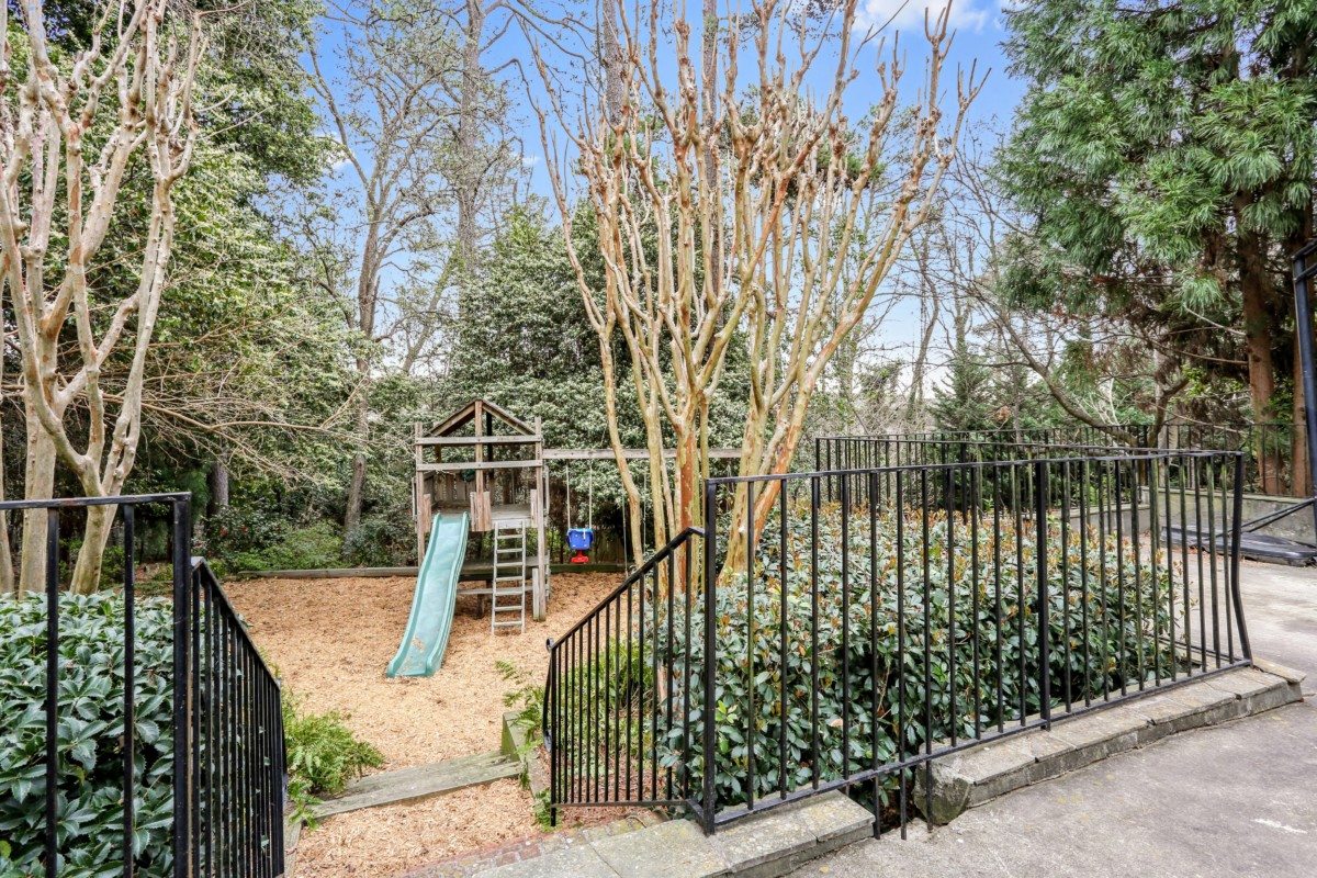 3153 Peachtree Road.jpg41