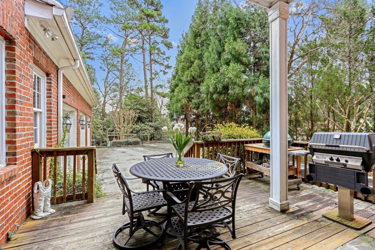 3153 Peachtree Road.jpg45