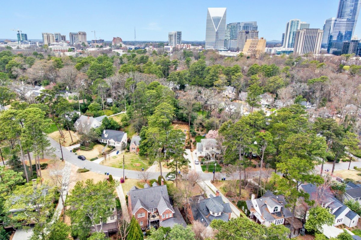 3153 Peachtree Road.jpg47