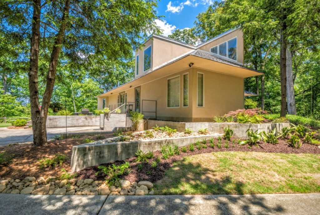 2401 W Wesley Rd NW