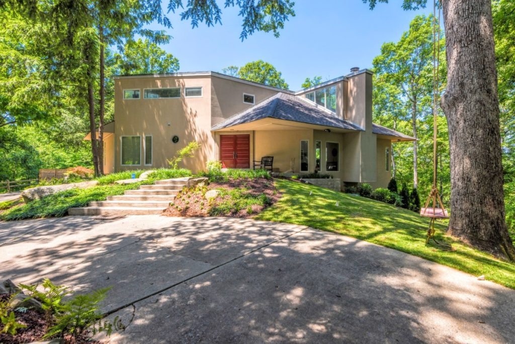2401 W Wesley Rd NW
