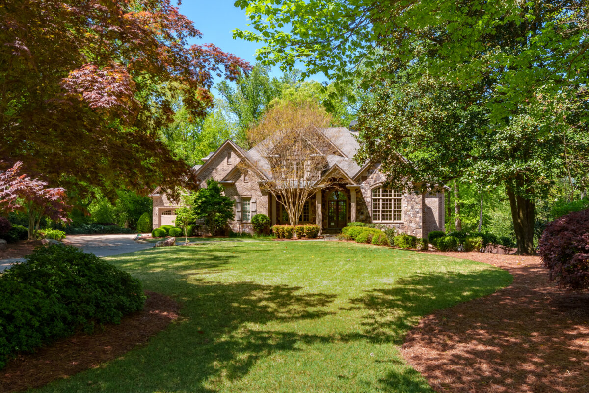Spacious home with a pool and secluded 1-acre lot near Chastain