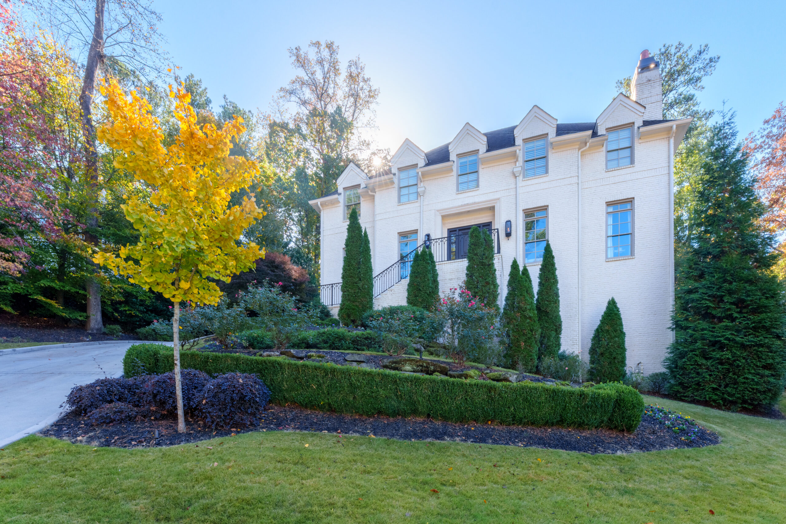 The Backyard You’ve Been Dreaming Of—And the Neighborhood to Match