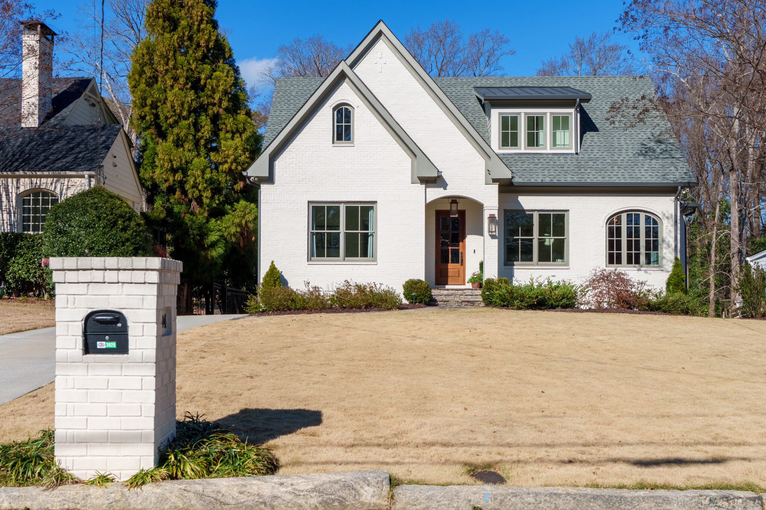 Perfect Turnkey home in Peachtree Park