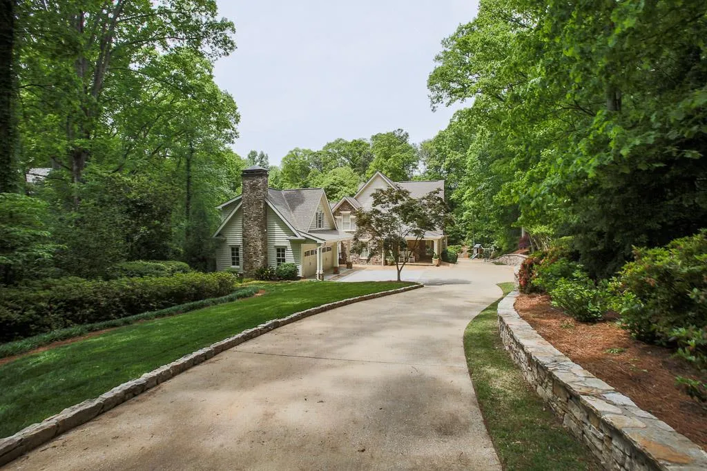 1586 Cave Road, Atlanta, Georgia 30327, 6 Bedrooms Bedrooms, ,5 BathroomsBathrooms,Residential,Sold,1586 Cave Road,5505612