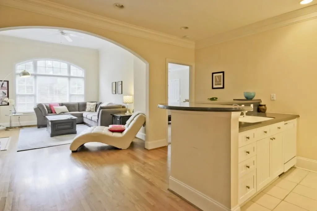 4100 Paces Walk Se Unit 2304, Atlanta, Georgia 30339, 3 Bedrooms Bedrooms, ,2 BathroomsBathrooms,Residential,Sold,4100 Paces Walk Se Unit 2304,5522031