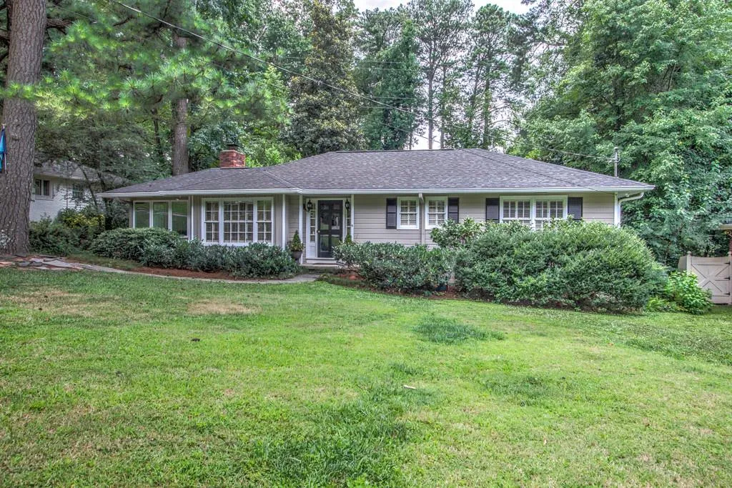 2052 Brookview Drive Nw, Atlanta, Georgia 30318, 3 Bedrooms Bedrooms, ,3 BathroomsBathrooms,Residential,Sold,2052 Brookview Drive Nw,5549716