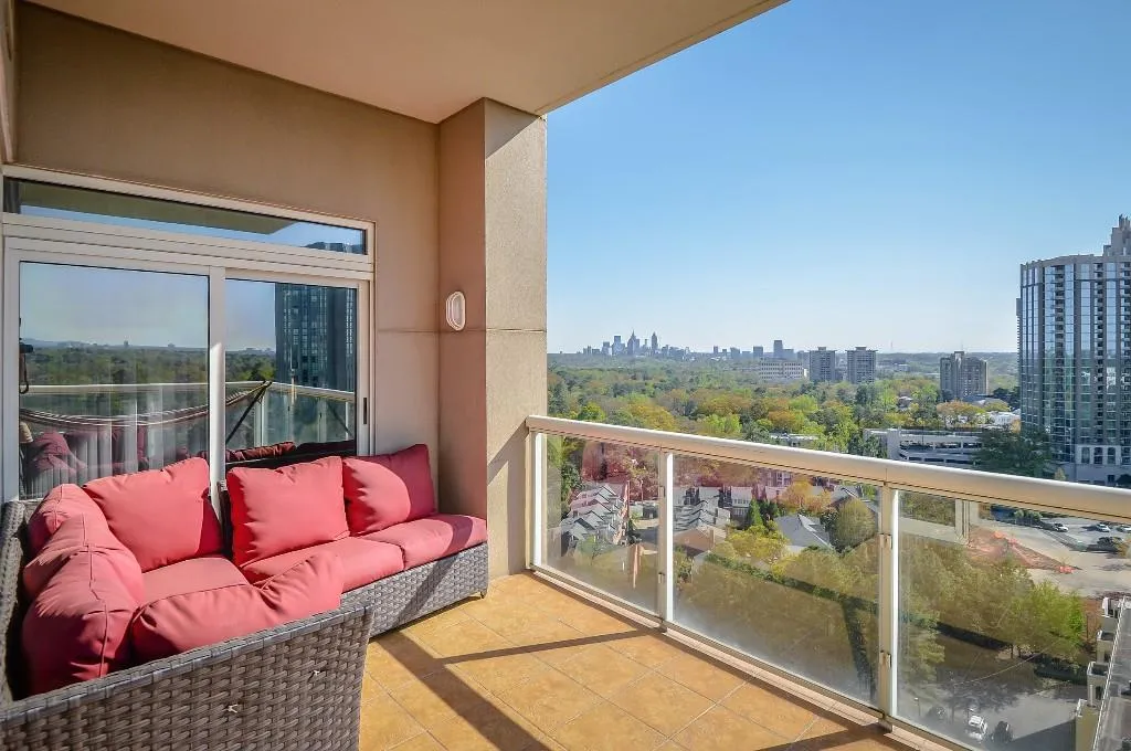 2881 Peachtree Road Ne Unit 1605, Atlanta, Georgia 30305, 2 Bedrooms Bedrooms, ,2 BathroomsBathrooms,Residential,Sold,2881 Peachtree Road Ne Unit 1605,5555102