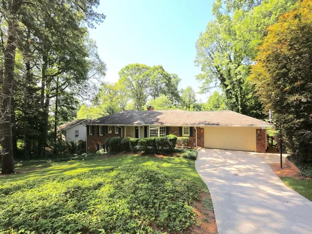 411 Montevallo Drive Ne, Atlanta, Georgia 30342, 5 Bedrooms Bedrooms, ,3 BathroomsBathrooms,Residential,Sold,411 Montevallo Drive Ne,5554794