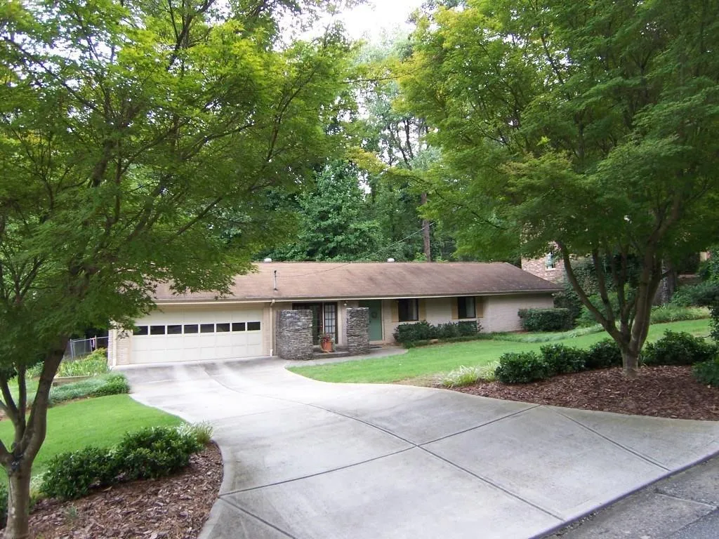 1749 Ridge Valley Court Nw, Atlanta, Georgia 30327, 3 Bedrooms Bedrooms, ,2 BathroomsBathrooms,Residential,Sold,1749 Ridge Valley Court Nw,5565729