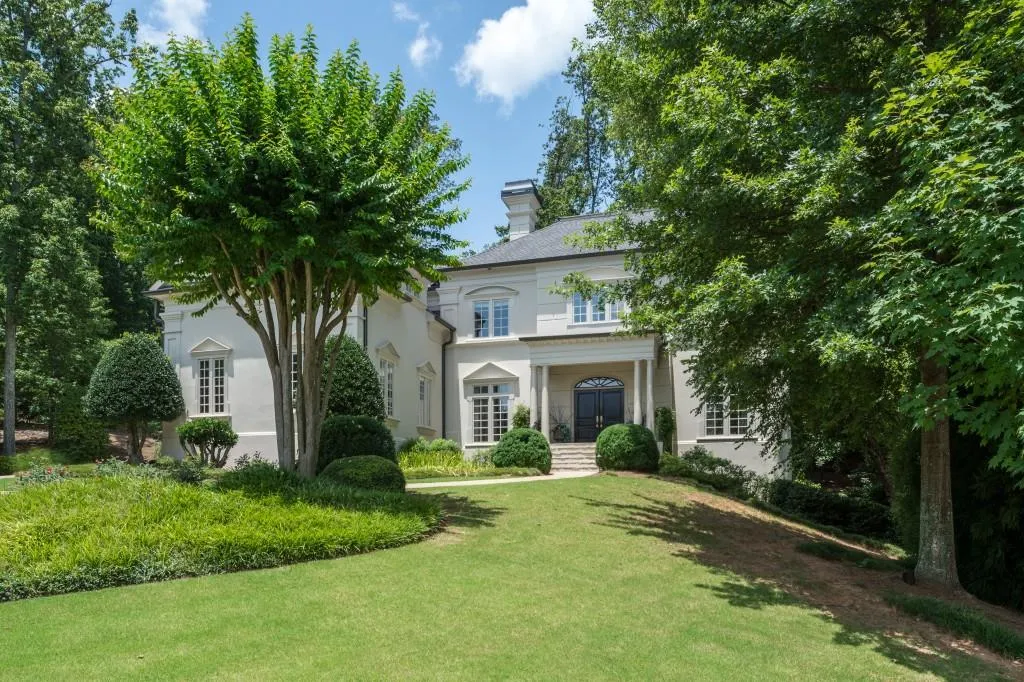 575 Chestnut Rose Lane, Atlanta, Georgia 30327, 6 Bedrooms Bedrooms, ,5 BathroomsBathrooms,Residential,Sold,575 Chestnut Rose Lane,5568875