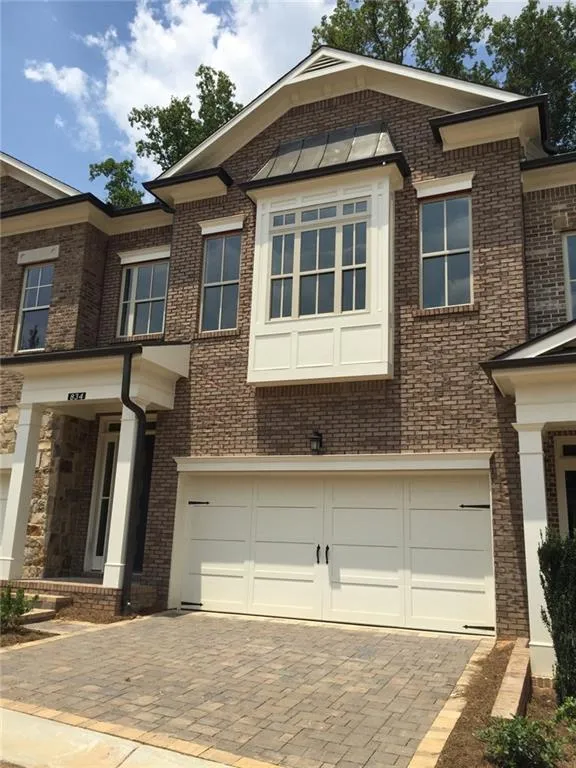 844 Canterbury Overlook Unit 4, Atlanta, Georgia 30324, 3 Bedrooms Bedrooms, ,2 BathroomsBathrooms,Residential,Sold,844 Canterbury Overlook Unit 4,5570680