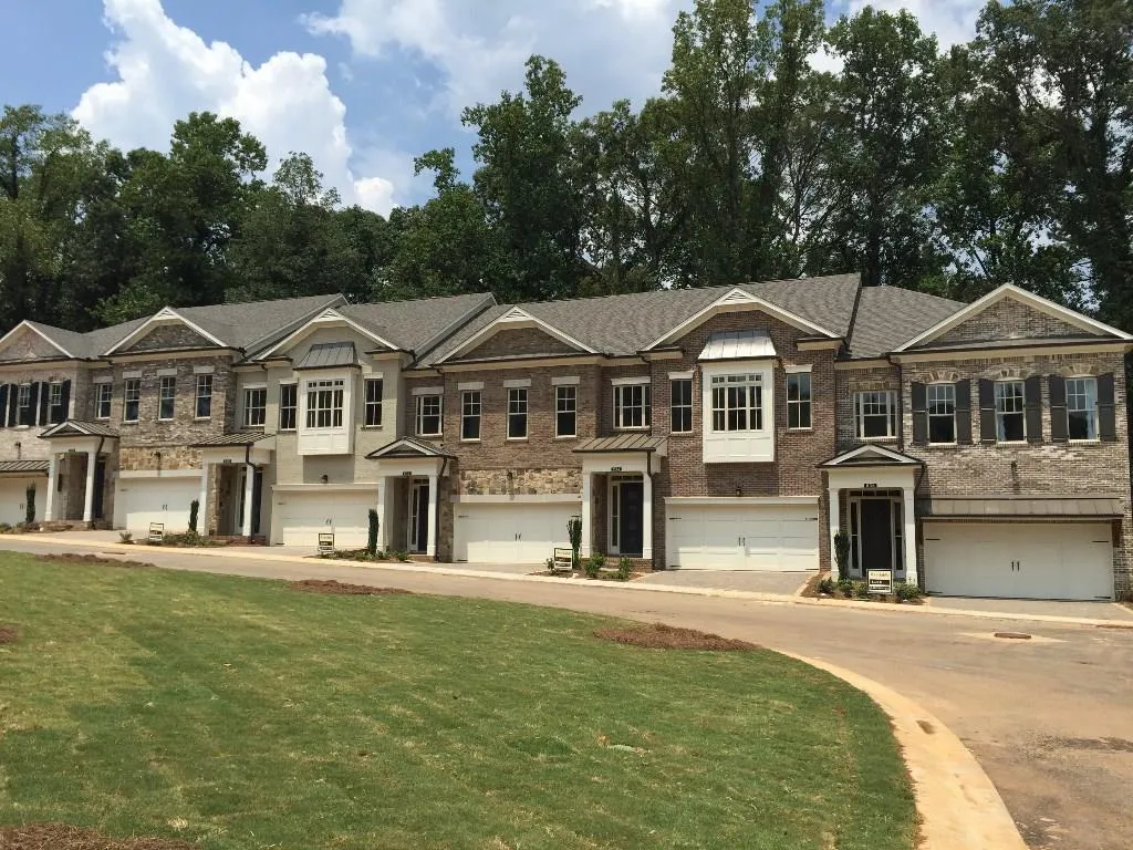 846 Canterbury Overlook Unit 3, Atlanta, Georgia 30324, 3 Bedrooms Bedrooms, ,2 BathroomsBathrooms,Residential,Sold,846 Canterbury Overlook Unit 3,5570688