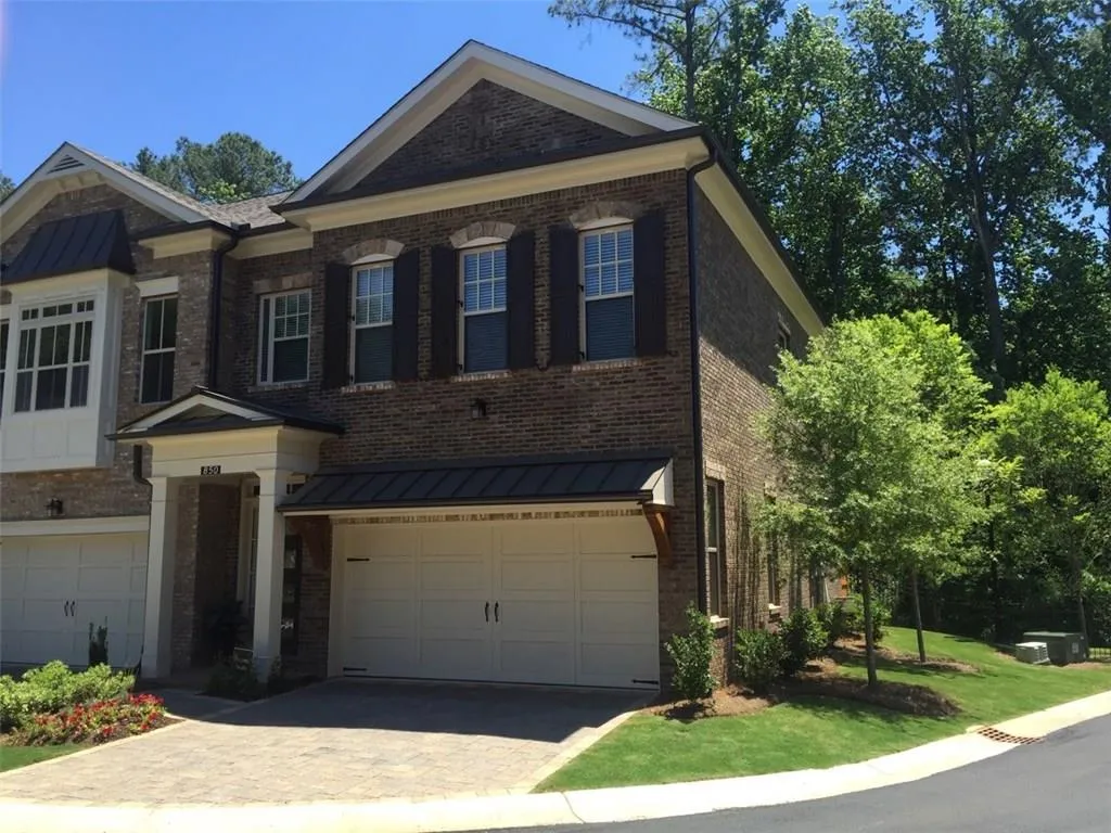 850 Canterbury Overlook Unit 1, Atlanta, Georgia 30324, 3 Bedrooms Bedrooms, ,2 BathroomsBathrooms,Residential,Sold,850 Canterbury Overlook Unit 1,5570693