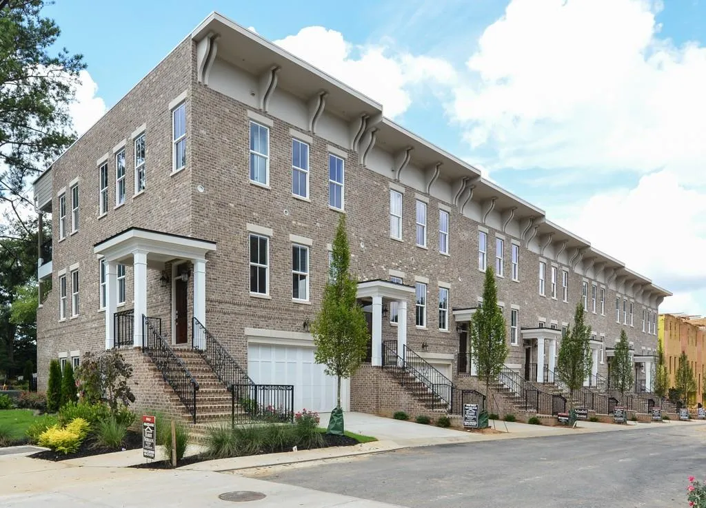 1172 John Collier Road Nw Unit 103, Atlanta, Georgia 30318, 3 Bedrooms Bedrooms, ,3 BathroomsBathrooms,Residential,Sold,1172 John Collier Road Nw Unit 103,5571512