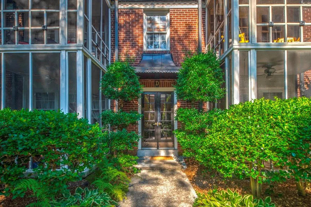 55 Delmont Drive Ne Unit D3, Atlanta, Georgia 30305, 2 Bedrooms Bedrooms, ,1 BathroomBathrooms,Residential,Sold,55 Delmont Drive Ne Unit D3,5582505