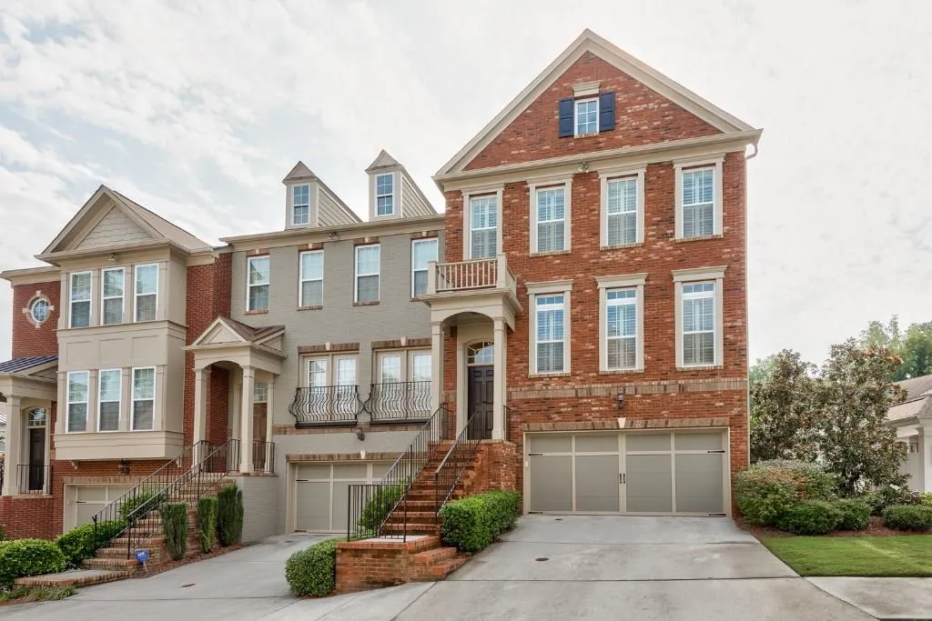 2847 Overlook Court, Atlanta, Georgia 30324, 3 Bedrooms Bedrooms, ,3 BathroomsBathrooms,Residential,Sold,2847 Overlook Court,5583115