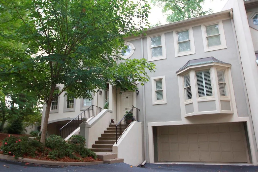 1244 Brookhaven Park Place Ne, Brookhaven, Georgia 30319, 2 Bedrooms Bedrooms, ,2 BathroomsBathrooms,Residential,Sold,1244 Brookhaven Park Place Ne,5583708