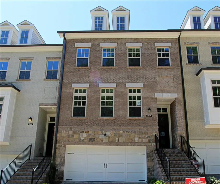 817 Canterbury Overlook Unit 14, Atlanta, Georgia 30324, 3 Bedrooms Bedrooms, ,2 BathroomsBathrooms,Residential,Sold,817 Canterbury Overlook Unit 14,5585391