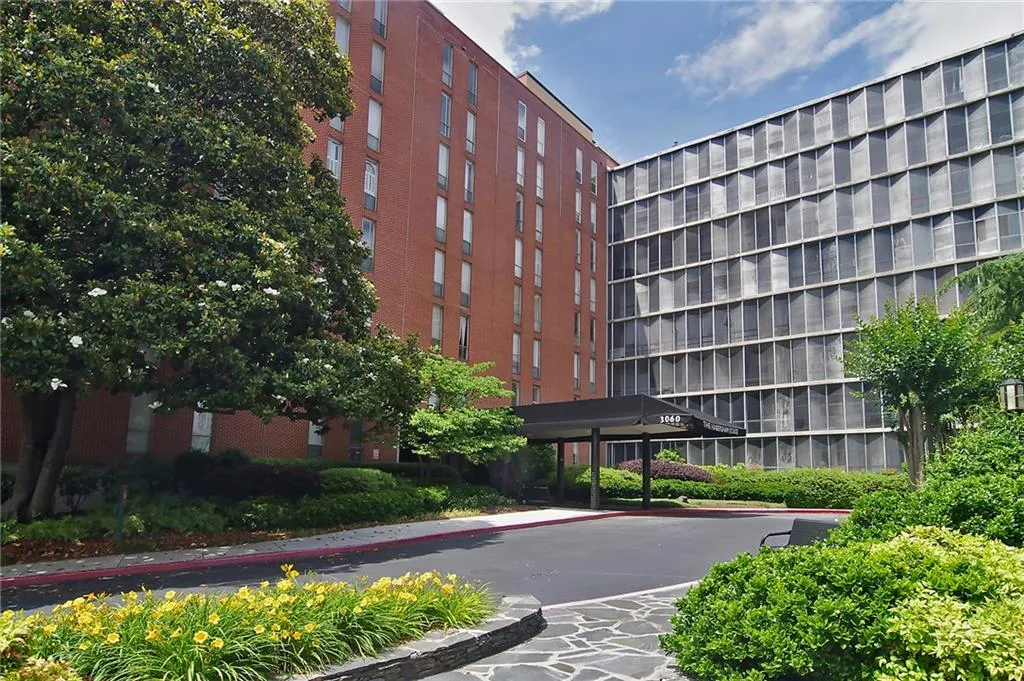 3060 Pharr Court Unit 504, Atlanta, Georgia 30305, 2 Bedrooms Bedrooms, ,1 BathroomBathrooms,Residential,Sold,3060 Pharr Court Unit 504,5591658