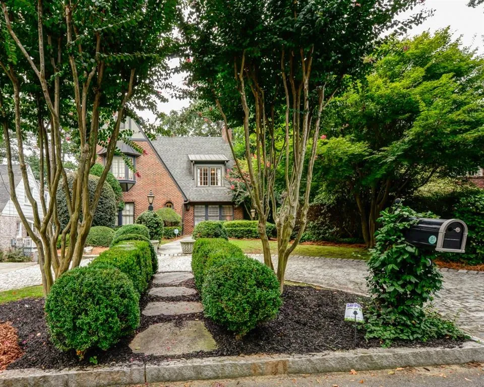 2787 Atwood Road, Atlanta, Georgia 30305, 5 Bedrooms Bedrooms, ,4 BathroomsBathrooms,Residential,Sold,2787 Atwood Road,5591028