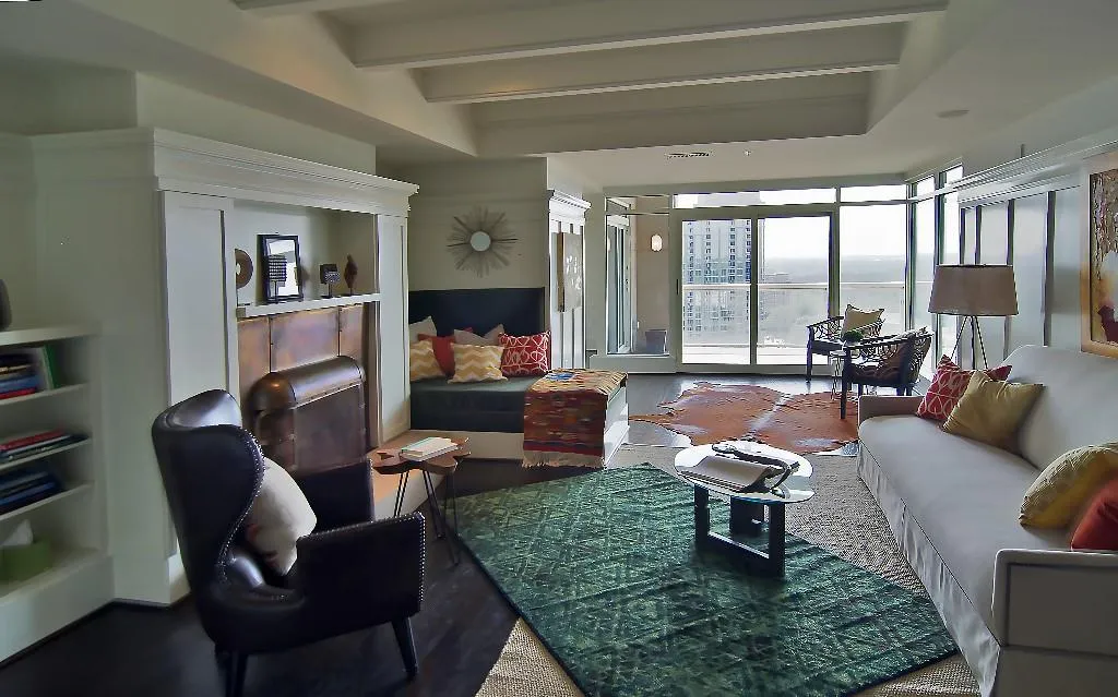 2881 Peachtree Road Ne Unit 2105, Atlanta, Georgia 30305, 3 Bedrooms Bedrooms, ,2 BathroomsBathrooms,Residential,Sold,2881 Peachtree Road Ne Unit 2105,5594784
