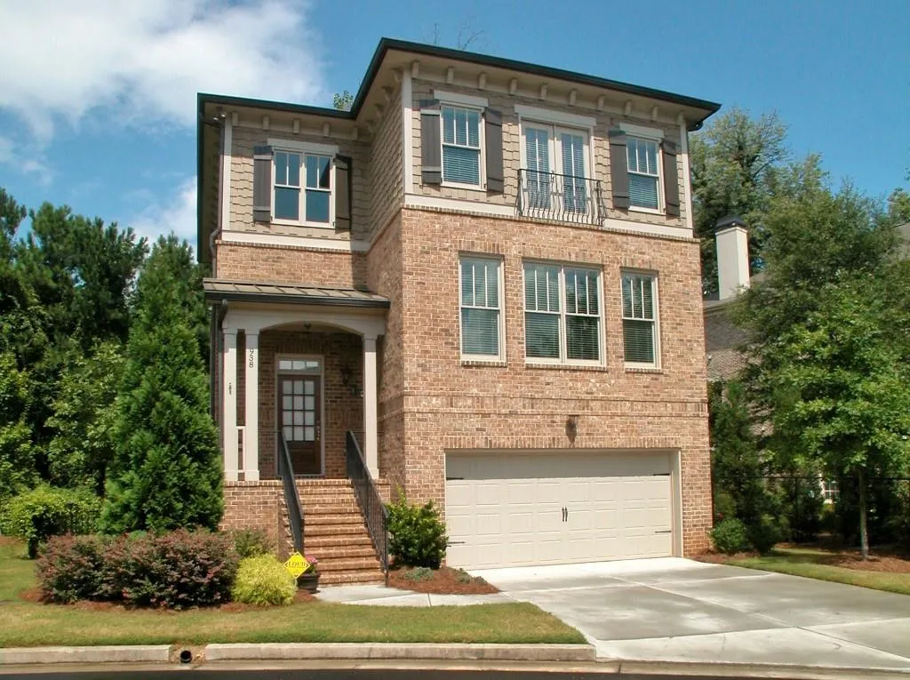 938 Canterbury Lane, Atlanta, Georgia 30324, 4 Bedrooms Bedrooms, ,3 BathroomsBathrooms,Residential,Sold,938 Canterbury Lane,5593489