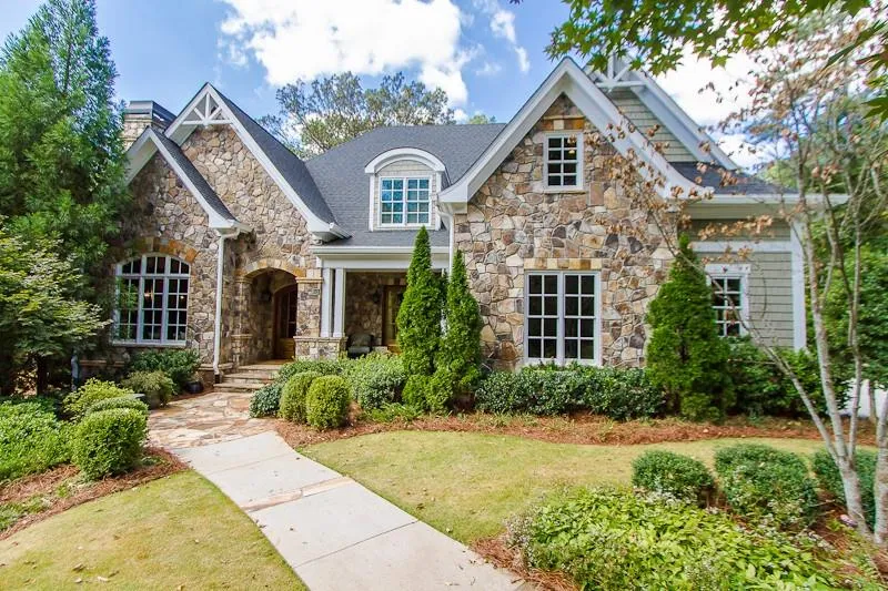 4770 E Conway Drive Nw, Sandy Springs, Georgia 30327, 5 Bedrooms Bedrooms, ,4 BathroomsBathrooms,Residential,Sold,4770 E Conway Drive Nw,5597995