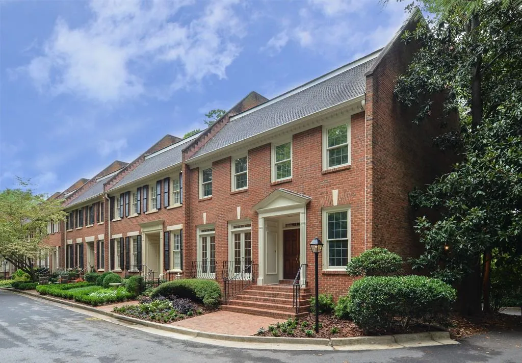 4476 Paces Battle Nw Unit 4476, Atlanta, Georgia 30327, 4 Bedrooms Bedrooms, ,3 BathroomsBathrooms,Residential,Sold,4476 Paces Battle Nw Unit 4476,5599280