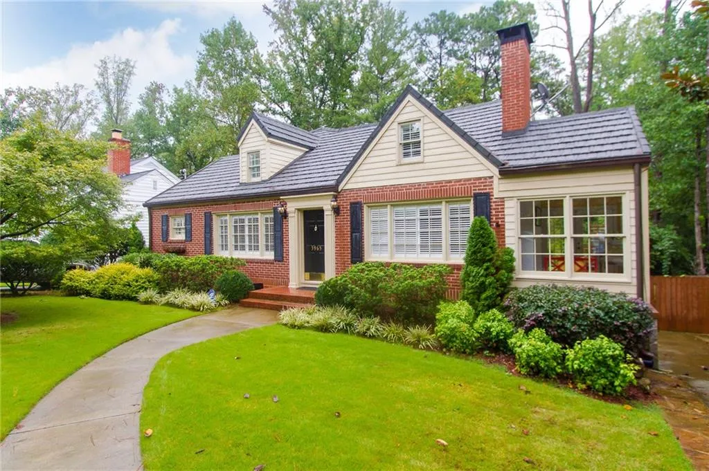 3965 N Stratford Road Ne, Atlanta, Georgia 30342, 4 Bedrooms Bedrooms, ,4 BathroomsBathrooms,Residential,Sold,3965 N Stratford Road Ne,5601397