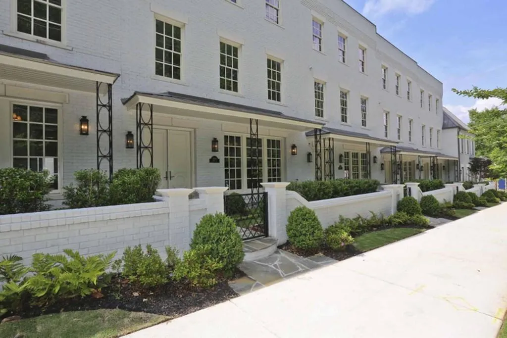 1400 Piedmont Avenue Ne Unit 3, Atlanta, Georgia 30309, 4 Bedrooms Bedrooms, ,4 BathroomsBathrooms,Residential,Sold,1400 Piedmont Avenue Ne Unit 3,5599573