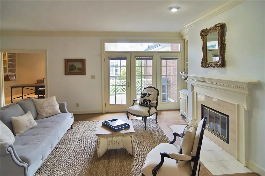 3685 Peachtree Road Ne Unit 3, Atlanta, Georgia 30319, 3 Bedrooms Bedrooms, ,3 BathroomsBathrooms,Residential,Sold,3685 Peachtree Road Ne Unit 3,5602230