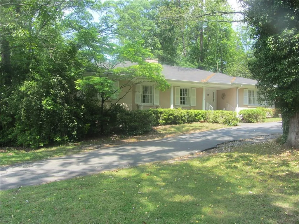 223 W Paces Ferry Road, Atlanta, Georgia 30305, 3 Bedrooms Bedrooms, ,2 BathroomsBathrooms,Residential,Sold,223 W Paces Ferry Road,5602747