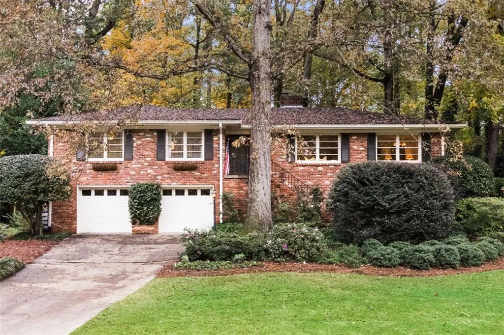5595 Sherrell Drive, Atlanta, Georgia 30342, 3 Bedrooms Bedrooms, ,2 BathroomsBathrooms,Residential,Sold,5595 Sherrell Drive,5615294