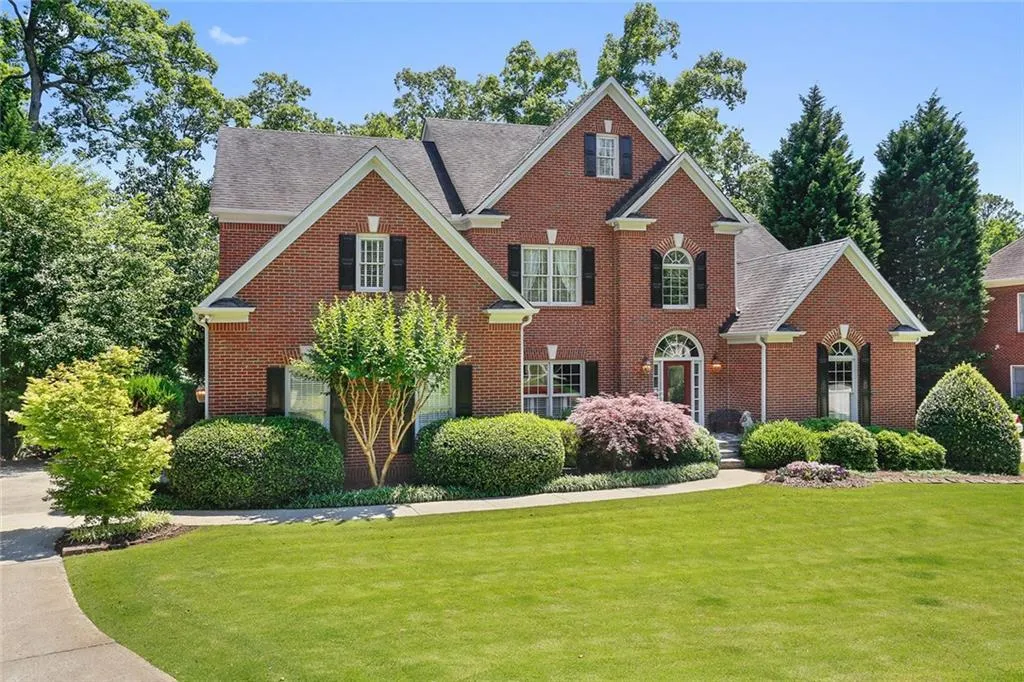 510 Woodmoore Court, Sandy Springs, Georgia 30342, 5 Bedrooms Bedrooms, ,3 BathroomsBathrooms,Residential,Sold,510 Woodmoore Court,5618321