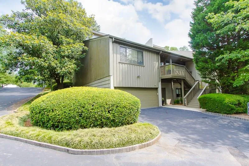 702 Mill Walk Nw, Atlanta, Georgia 30327, 3 Bedrooms Bedrooms, ,4 BathroomsBathrooms,Residential,Sold,702 Mill Walk Nw,5627374