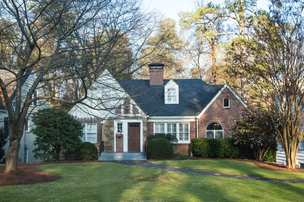 672 E Paces Ferry Road Ne, Atlanta, Georgia 30305, 4 Bedrooms Bedrooms, ,3 BathroomsBathrooms,Residential,Sold,672 E Paces Ferry Road Ne,5632801
