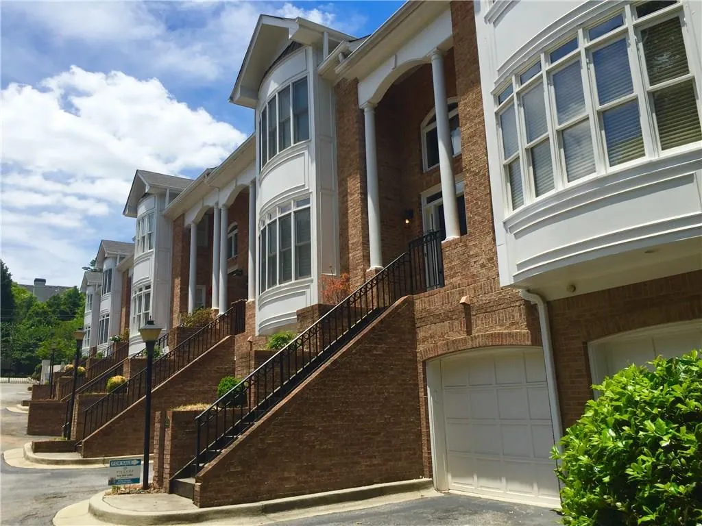 1014 Heatherbrooke Lane Ne, Atlanta, Georgia 30324, 4 Bedrooms Bedrooms, ,4 BathroomsBathrooms,Residential,Sold,1014 Heatherbrooke Lane Ne,5634966