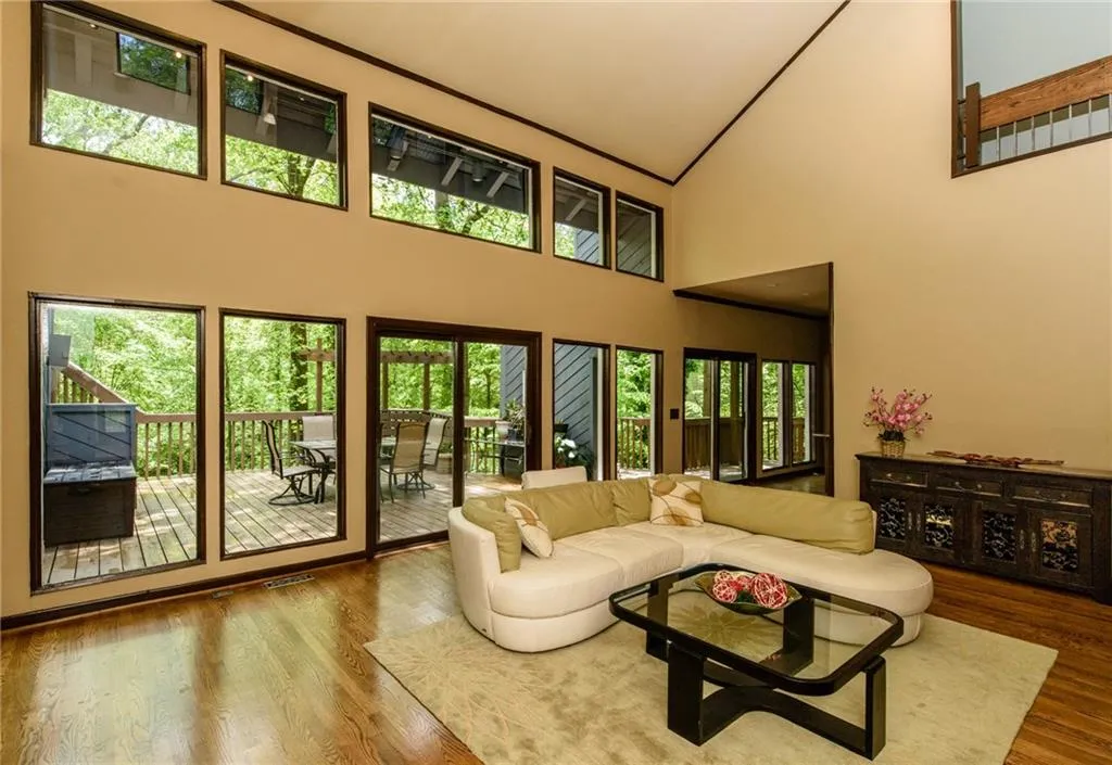 2875 Margaret Mitchell Drive Nw, Atlanta, Georgia 30327, 6 Bedrooms Bedrooms, ,3 BathroomsBathrooms,Residential,Sold,2875 Margaret Mitchell Drive Nw,5639433