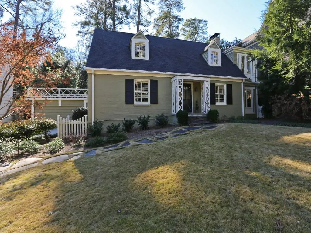 535 Pine Tree Drive Ne, Atlanta, Georgia 30305, 3 Bedrooms Bedrooms, ,4 BathroomsBathrooms,Residential,Sold,535 Pine Tree Drive Ne,5639539