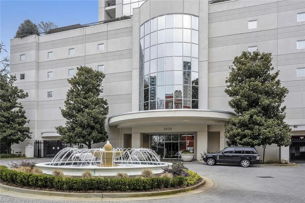 2828 Peachtree Road Nw Unit 1604, Atlanta, Georgia 30305, 2 Bedrooms Bedrooms, ,2 BathroomsBathrooms,Residential,Sold,2828 Peachtree Road Nw Unit 1604,5638888