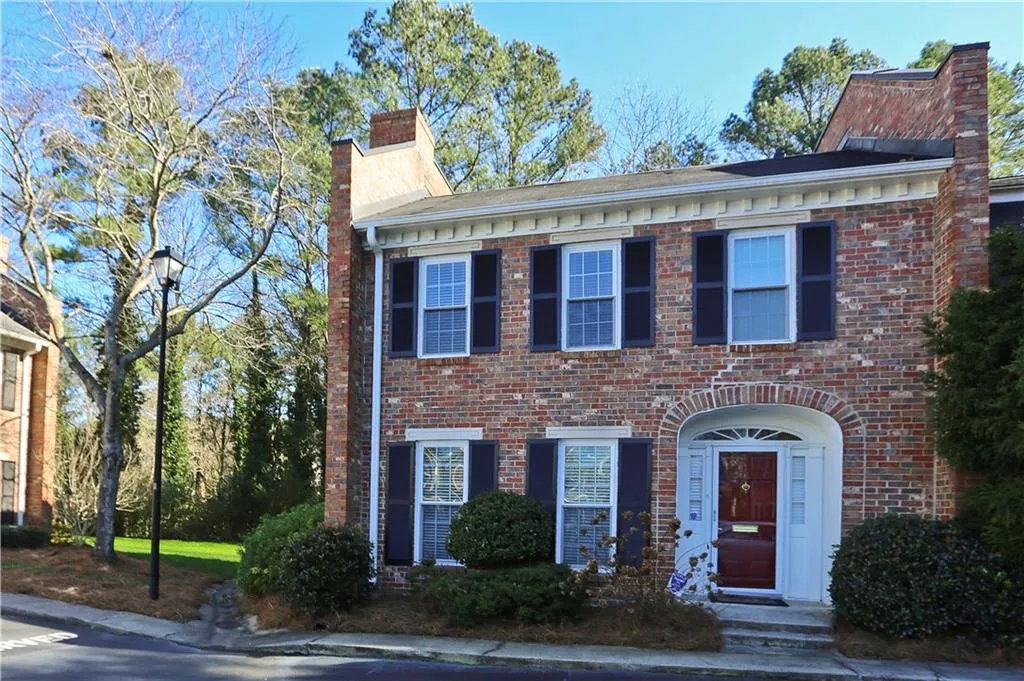 8 Queen Anne Place Nw, Atlanta, Georgia 30318, 3 Bedrooms Bedrooms, ,2 BathroomsBathrooms,Residential,Sold,8 Queen Anne Place Nw,5642832