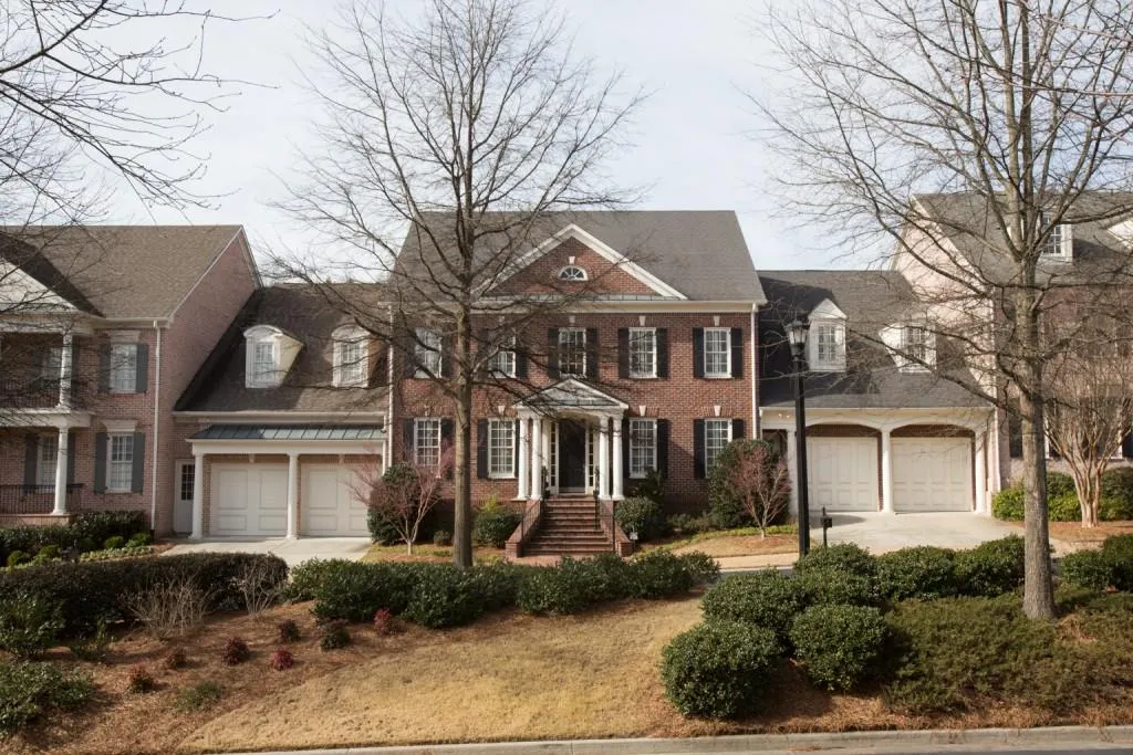 130 Enclave Circle Unit 130, Atlanta, Georgia 30342, 5 Bedrooms Bedrooms, ,4 BathroomsBathrooms,Residential,Sold,130 Enclave Circle Unit 130,5641836