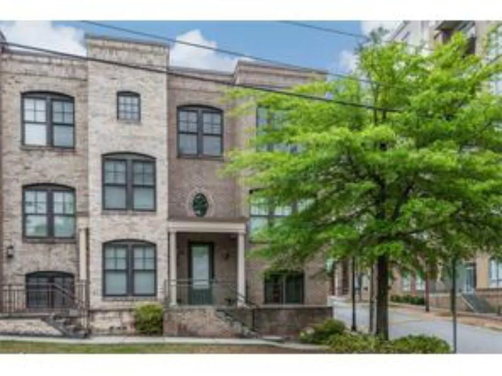 702 Cosmopolitan Drive Unit 702, Atlanta, Georgia 30324, 3 Bedrooms Bedrooms, ,3 BathroomsBathrooms,Residential,Sold,702 Cosmopolitan Drive Unit 702,5643613