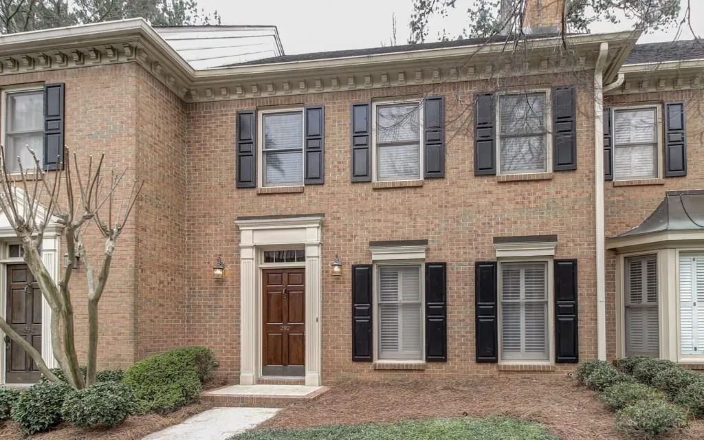 292 Windsor Parkway, Atlanta, Georgia 30342, 2 Bedrooms Bedrooms, ,2 BathroomsBathrooms,Residential,Sold,292 Windsor Parkway,5647911