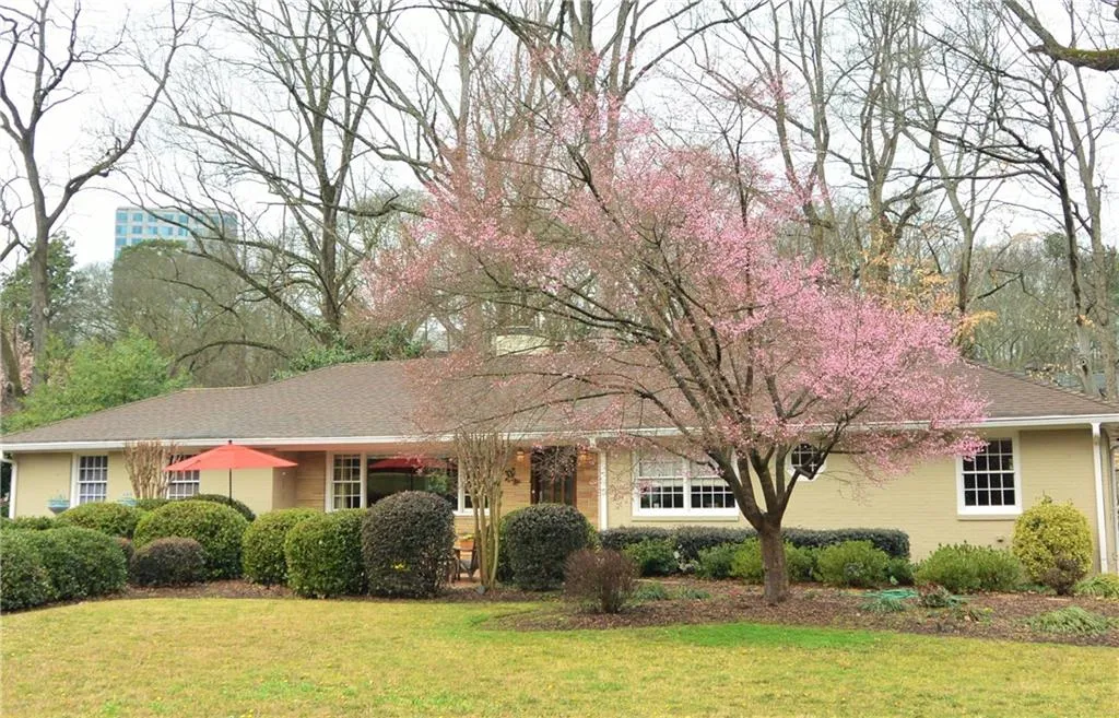 1594 Doncaster Drive Ne, Atlanta, Georgia 30309, 4 Bedrooms Bedrooms, ,3 BathroomsBathrooms,Residential,Sold,1594 Doncaster Drive Ne,5649635