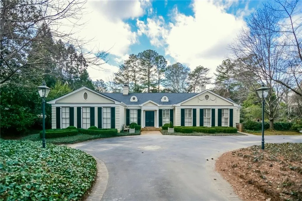 3378 Knollwood Drive Nw, Atlanta, Georgia 30305, 3 Bedrooms Bedrooms, ,4 BathroomsBathrooms,Residential,Sold,3378 Knollwood Drive Nw,5651167